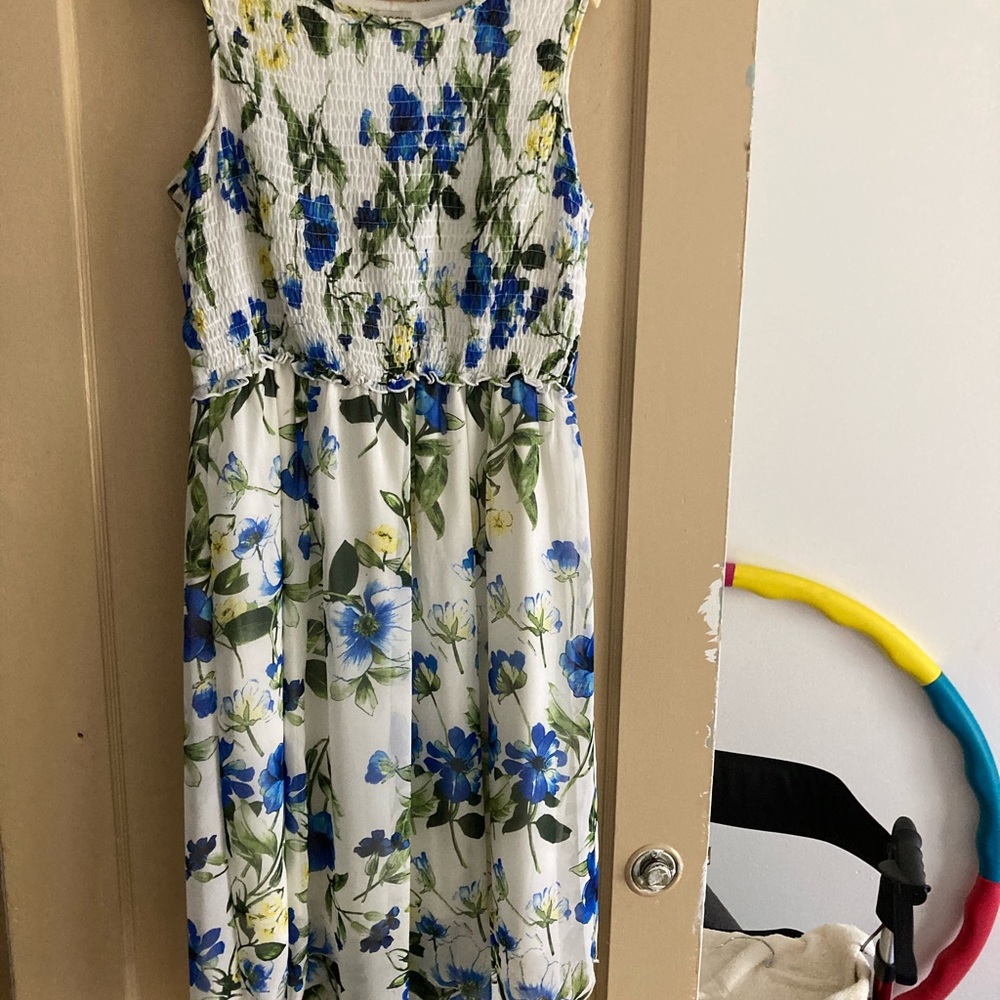 Cute Little Blue and White Dress wear me anytime - Picture 4 of 12